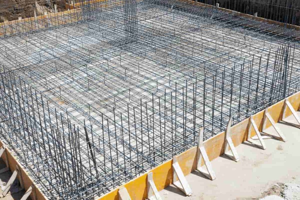 por qué se refuerza el hormigón con acero corrugado Ferros La Pobla